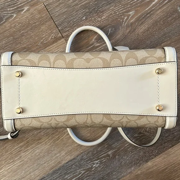 Coach Small Zoe Carryall In Signature Canvas - Picture 6 of 7